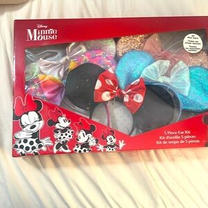 Disney Minnie Mouse 5 piece ear kit